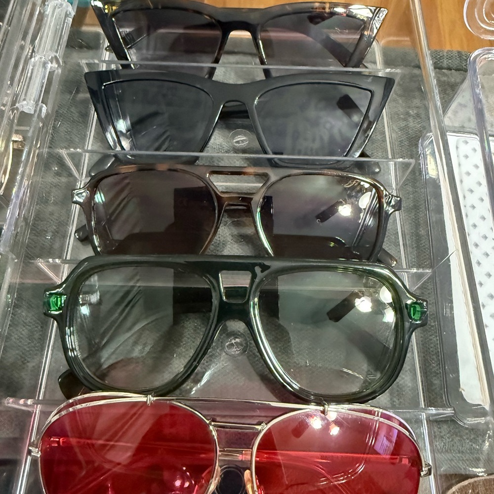 Men's Dark Green Aviator Sunglasses - Classic Style